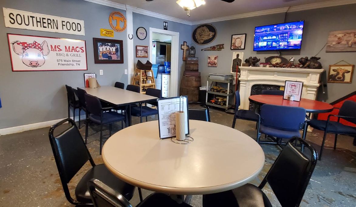 Ms Mac’s BBQ & Grill, Pizza and Ice Cream in Friendship, Tennessee.